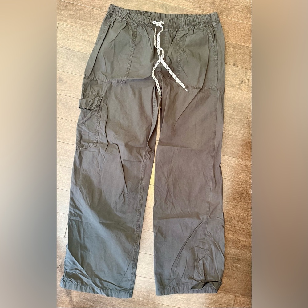 Aerie gray cargo pants